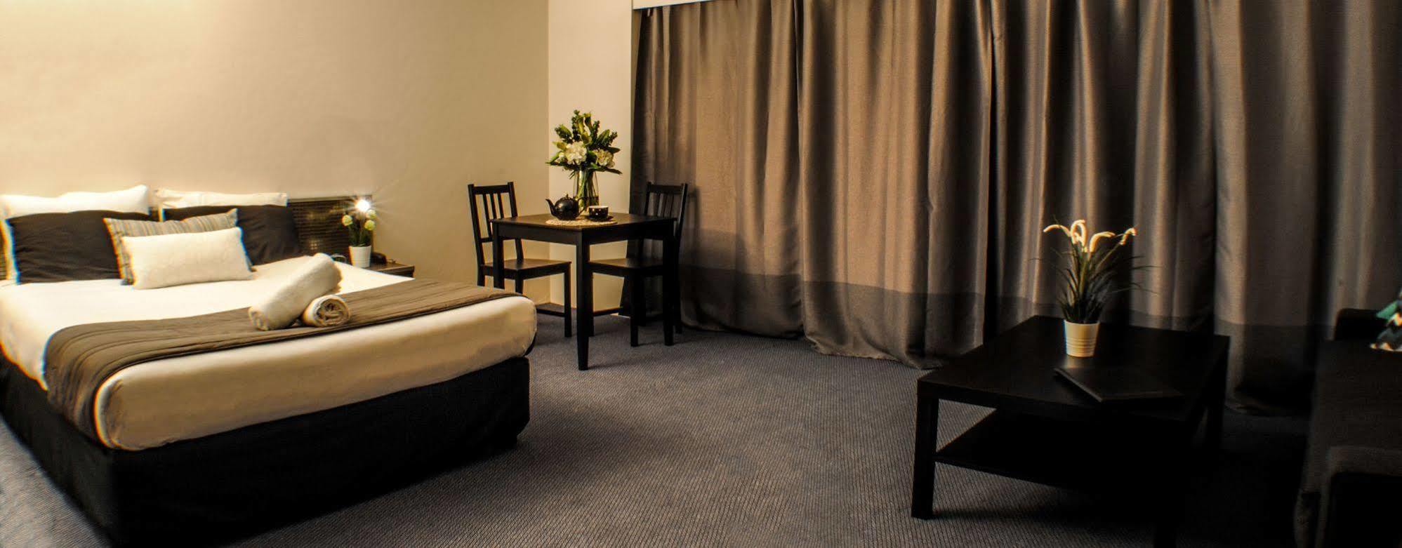 The Beachcomber Hotel & Resort, Ascend Hotel Collection Toukley Exteriér fotografie A room at the hotel