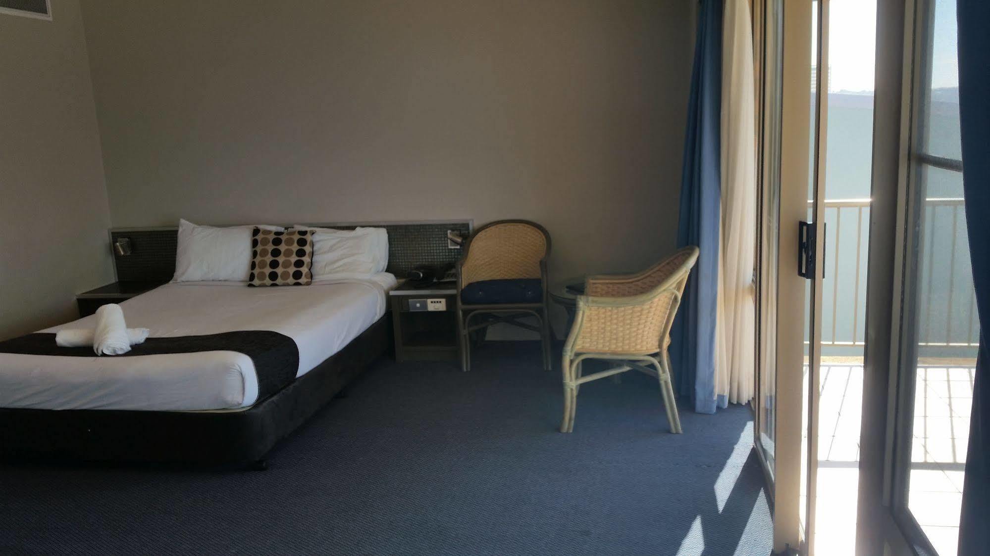 The Beachcomber Hotel & Resort, Ascend Hotel Collection Toukley Exteriér fotografie A room at the hotel
